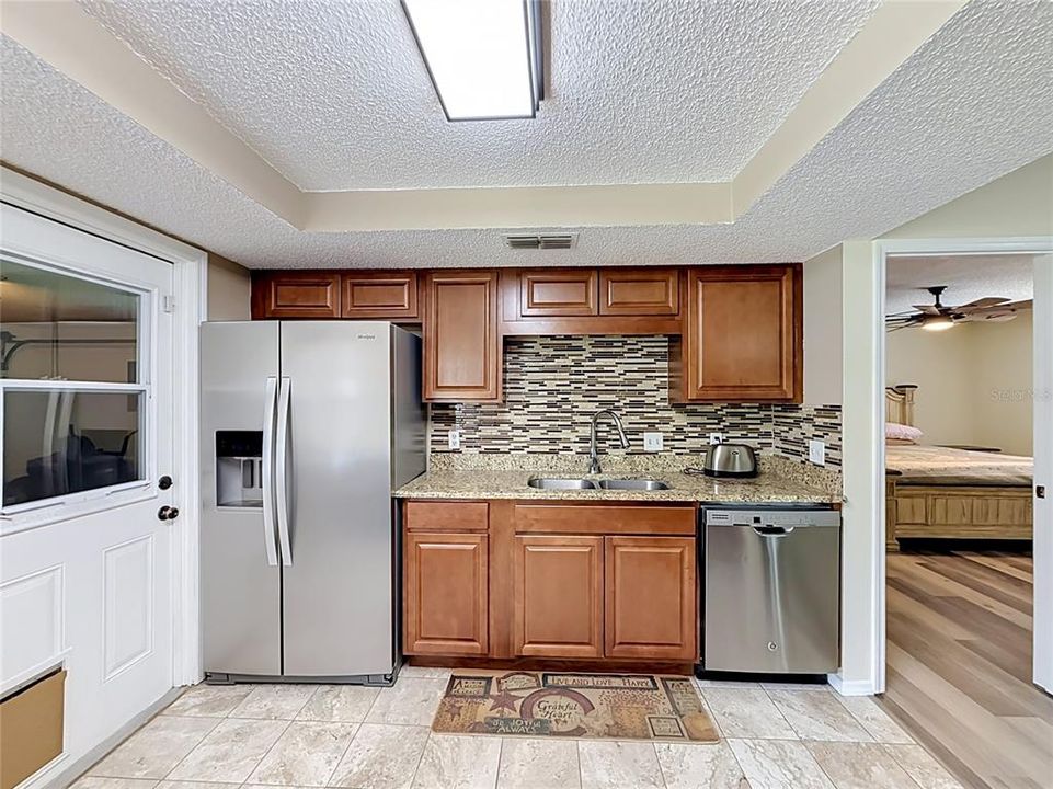 For Sale: $195,000 (3 beds, 2 baths, 1269 Square Feet)