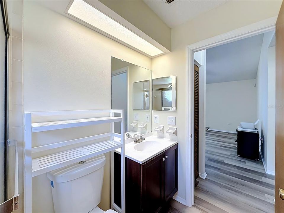 For Sale: $195,000 (3 beds, 2 baths, 1269 Square Feet)