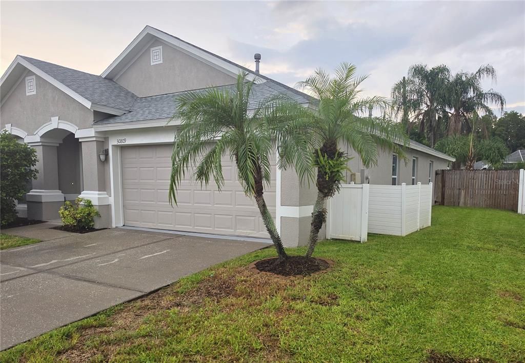 For Sale: $339,900 (4 beds, 2 baths, 1836 Square Feet)