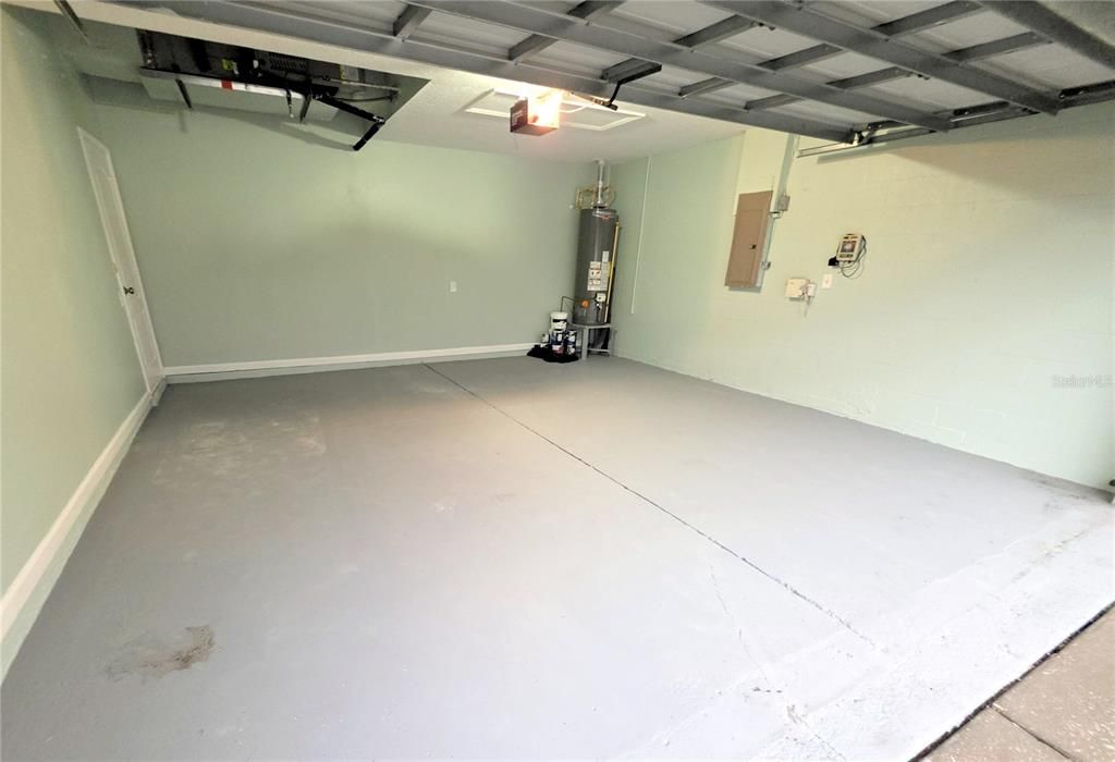 For Sale: $339,900 (4 beds, 2 baths, 1836 Square Feet)