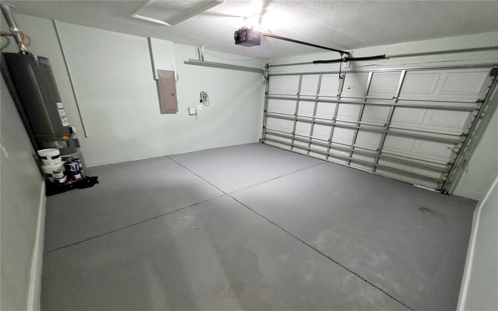 For Sale: $339,900 (4 beds, 2 baths, 1836 Square Feet)