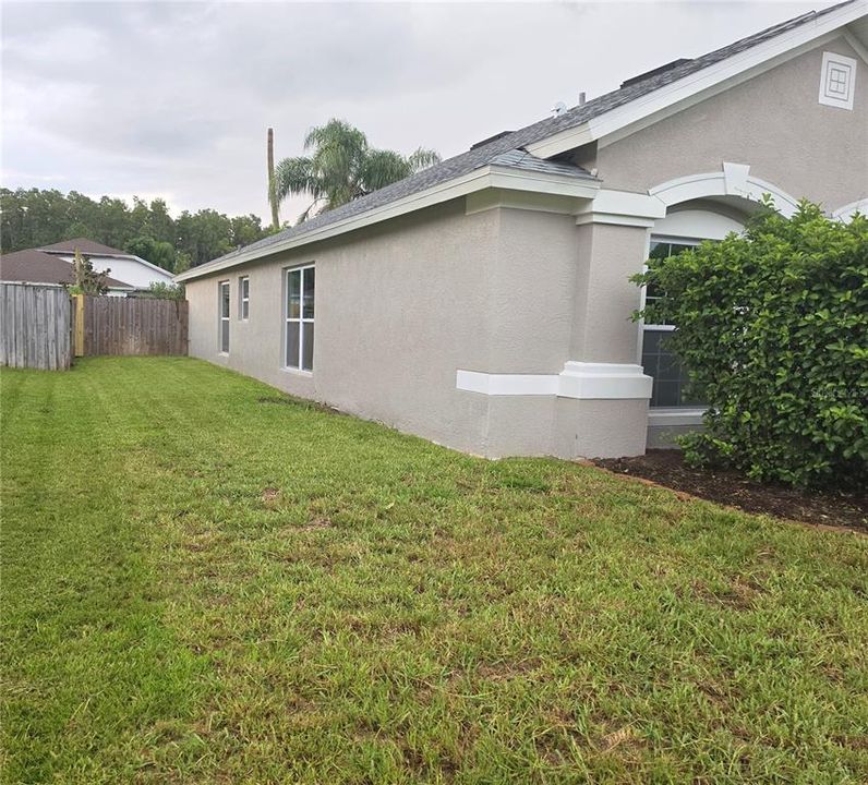 For Sale: $339,900 (4 beds, 2 baths, 1836 Square Feet)