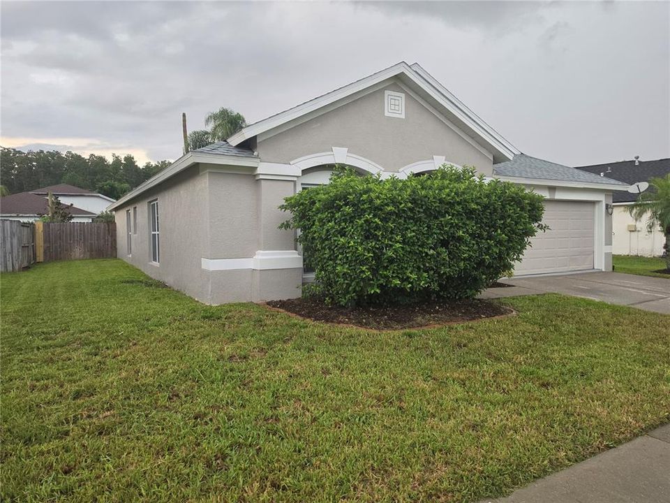 For Sale: $339,900 (4 beds, 2 baths, 1836 Square Feet)