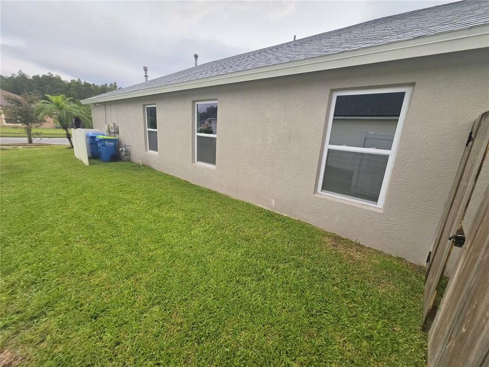 For Sale: $339,900 (4 beds, 2 baths, 1836 Square Feet)