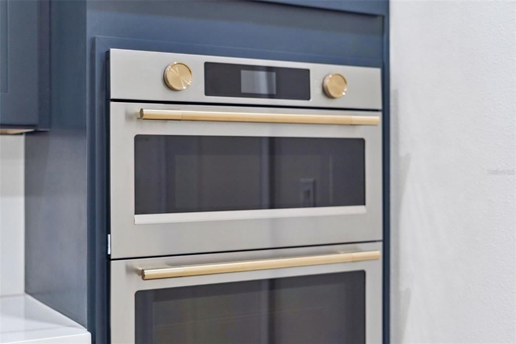 For Sale: $1,250,000 (5 beds, 5 baths, 3502 Square Feet)