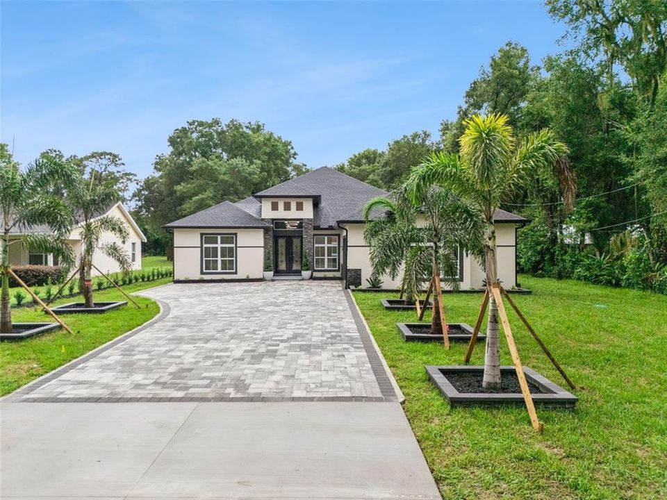 For Sale: $1,250,000 (5 beds, 5 baths, 3502 Square Feet)