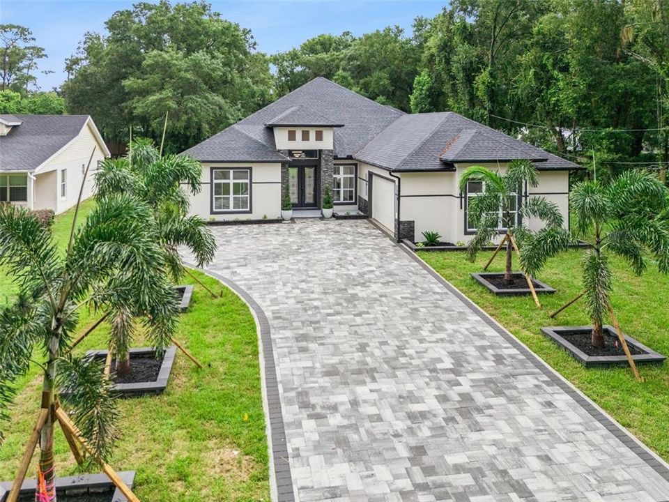For Sale: $1,250,000 (5 beds, 5 baths, 3502 Square Feet)