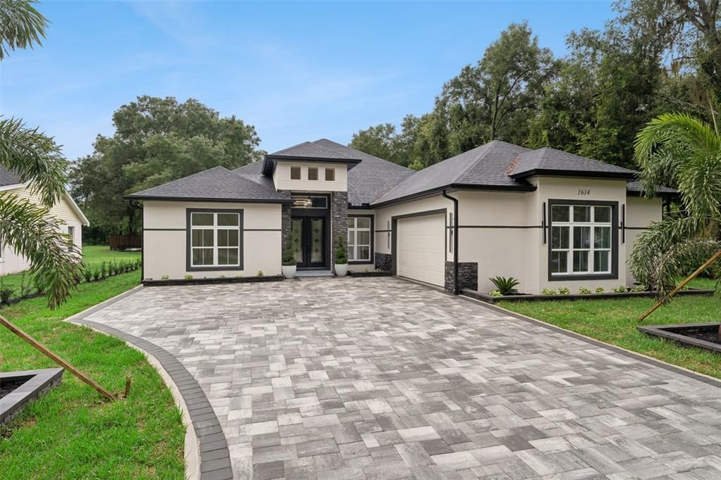 For Sale: $1,250,000 (5 beds, 5 baths, 3502 Square Feet)