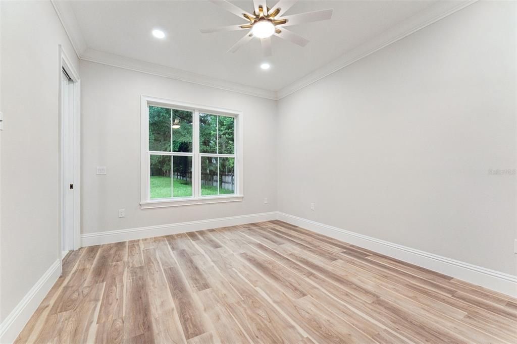 For Sale: $1,250,000 (5 beds, 5 baths, 3502 Square Feet)