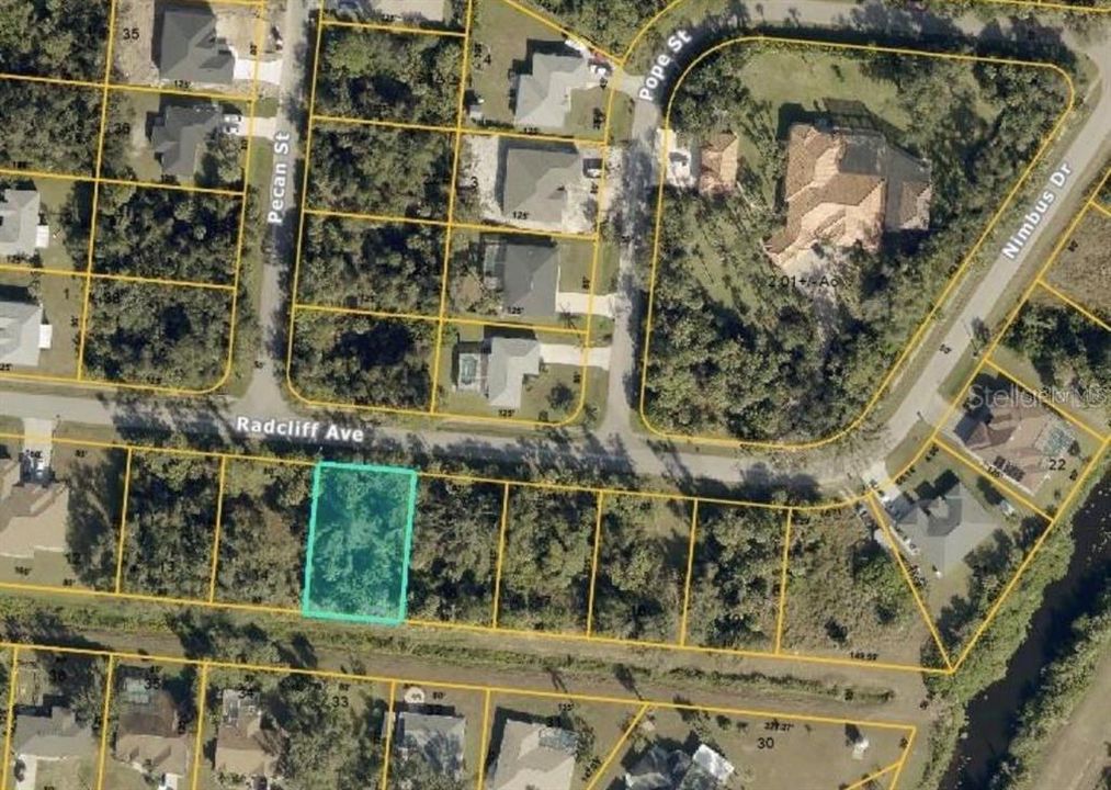 En Venta: $24,900 (0.23 acres)
