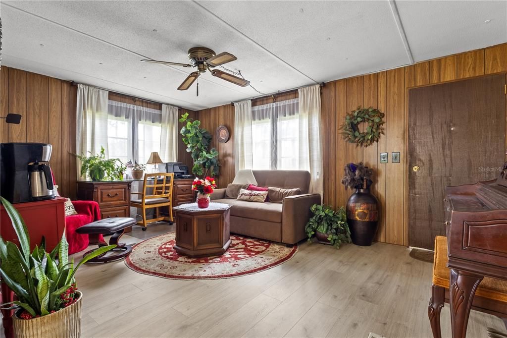 En Venta: $120,000 (3 camas, 2 baños, 1104 Pies cuadrados)
