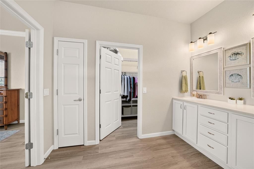 For Sale: $399,900 (3 beds, 2 baths, 1736 Square Feet)