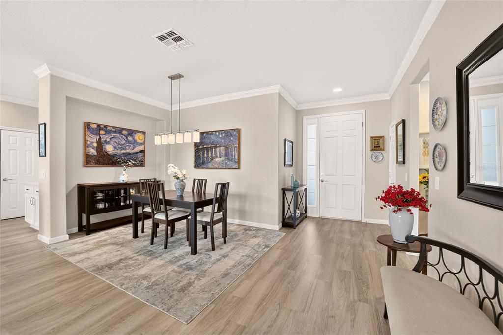 For Sale: $399,900 (3 beds, 2 baths, 1736 Square Feet)