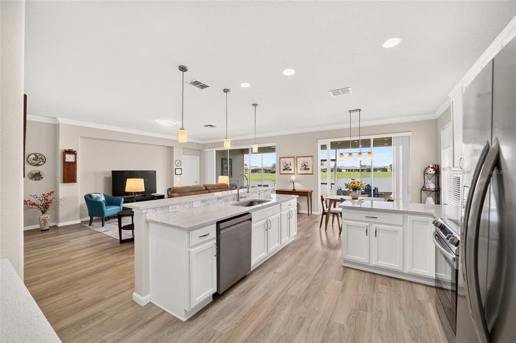 For Sale: $399,900 (3 beds, 2 baths, 1736 Square Feet)