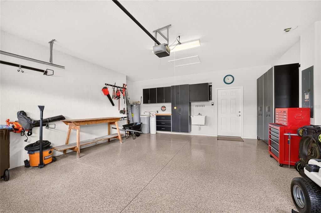 For Sale: $399,900 (3 beds, 2 baths, 1736 Square Feet)