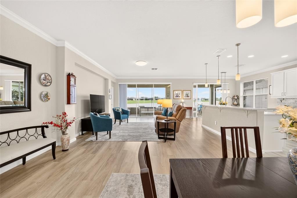 For Sale: $399,900 (3 beds, 2 baths, 1736 Square Feet)