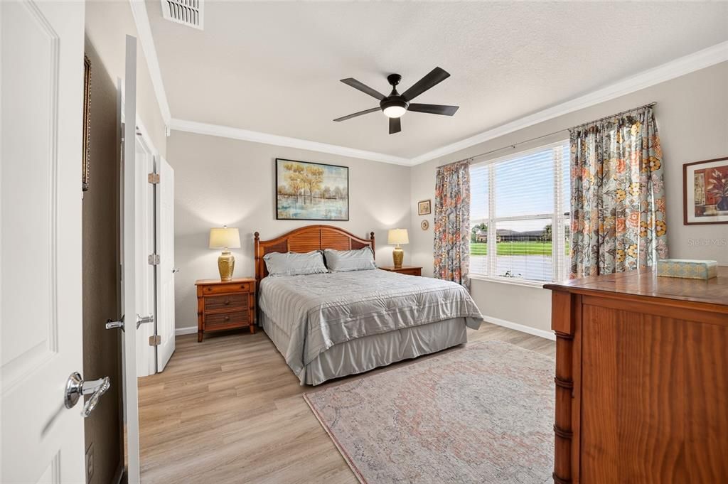 For Sale: $399,900 (3 beds, 2 baths, 1736 Square Feet)