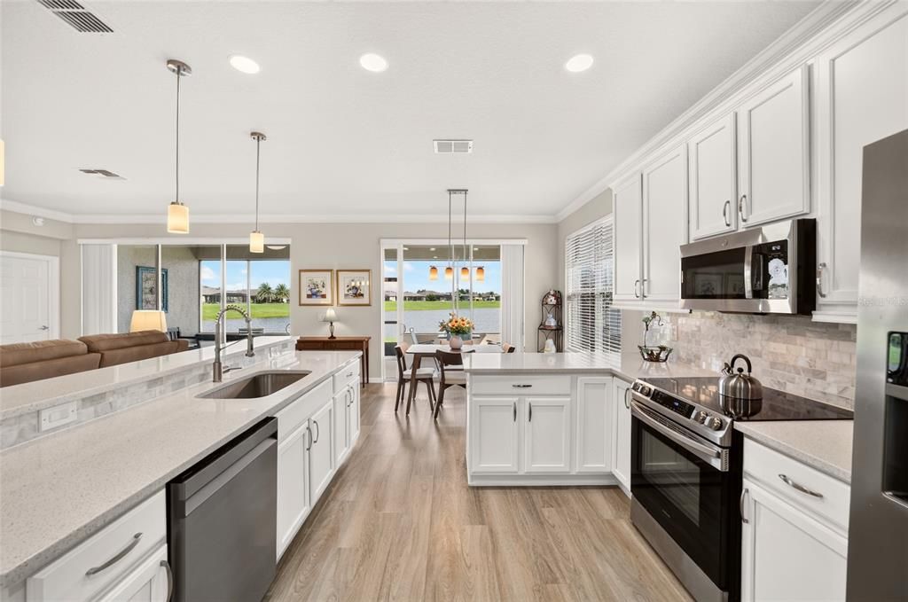 For Sale: $399,900 (3 beds, 2 baths, 1736 Square Feet)