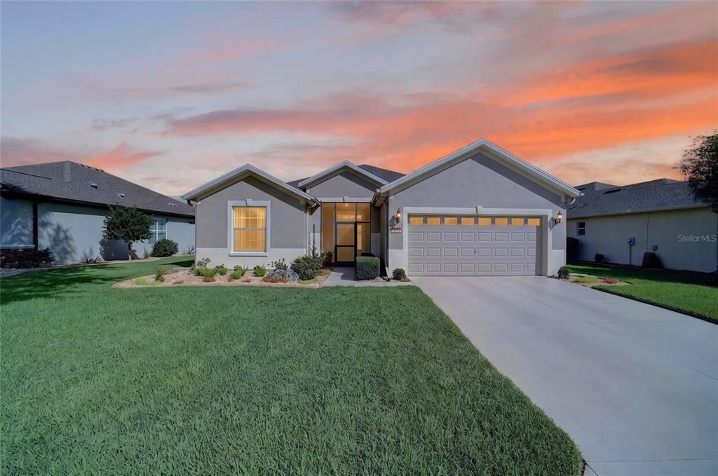 For Sale: $399,900 (3 beds, 2 baths, 1736 Square Feet)