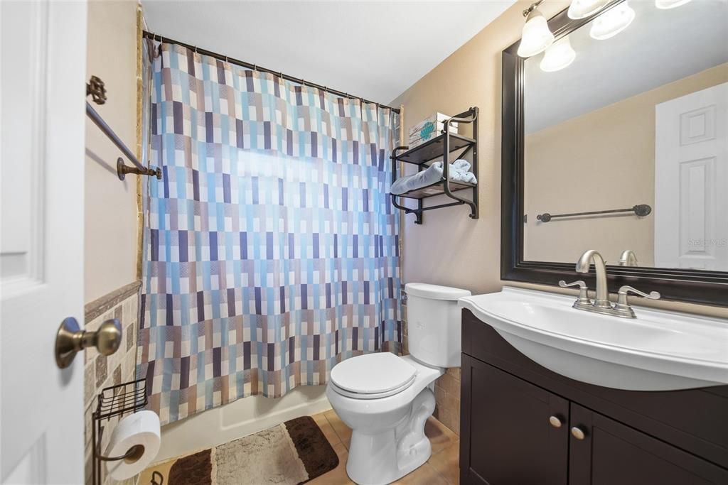 For Sale: $305,000 (3 beds, 2 baths, 1220 Square Feet)