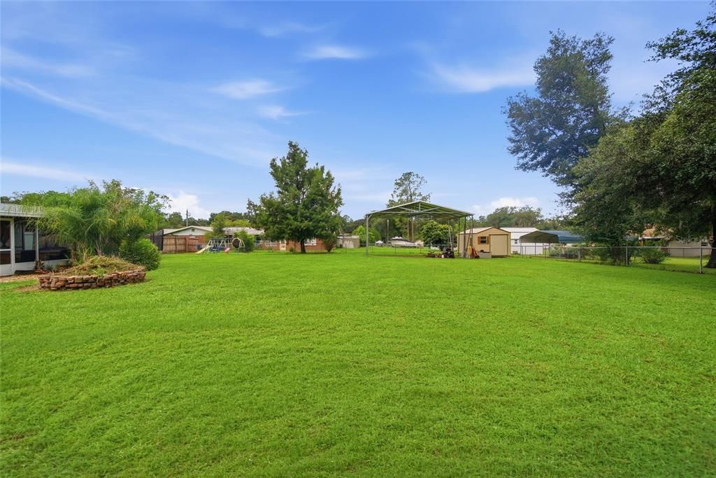 For Sale: $305,000 (3 beds, 2 baths, 1220 Square Feet)