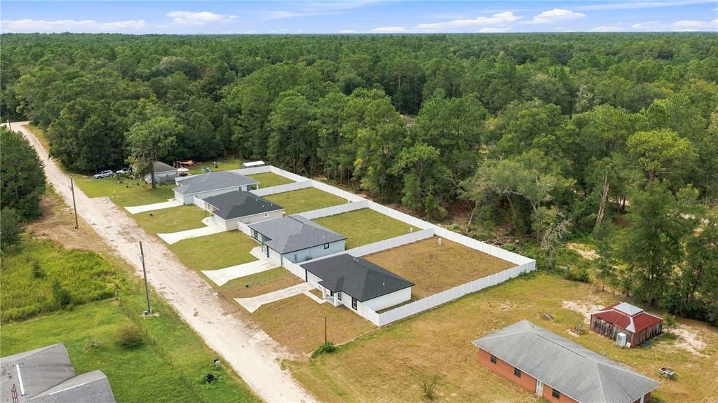 На продажу: $229,900 (3 спален, 2 ванн, 1102 Квадратных фут)