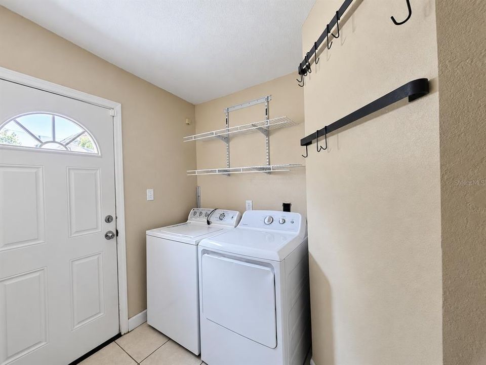En Venta: $499,000 (4 camas, 2 baños, 1326 Pies cuadrados)