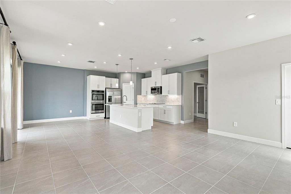 For Sale: $485,000 (4 beds, 2 baths, 2345 Square Feet)