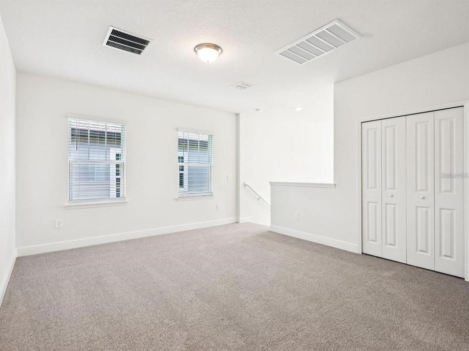 For Rent: $2,900 (4 beds, 2 baths, 2082 Square Feet)