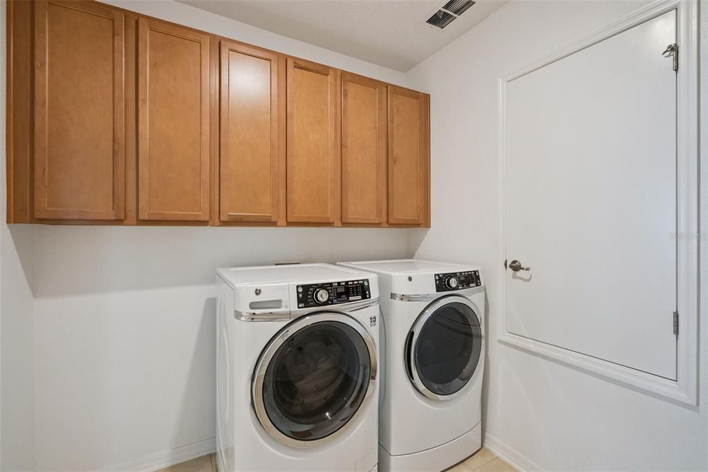 For Sale: $519,000 (3 beds, 3 baths, 2356 Square Feet)