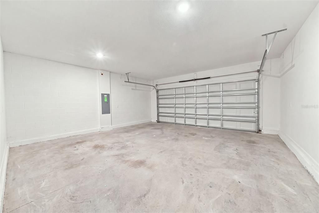 На продажу: $289,000 (4 спален, 2 ванн, 1933 Квадратных фут)