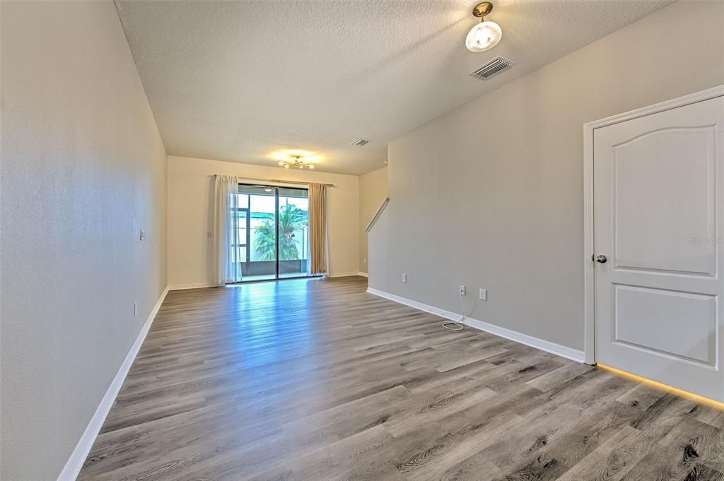 For Rent: $3,000 (3 beds, 2 baths, 1698 Square Feet)