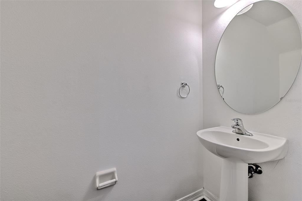 For Rent: $3,000 (3 beds, 2 baths, 1698 Square Feet)