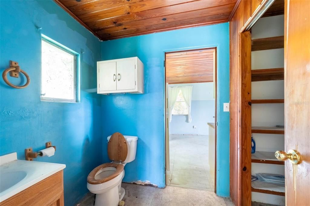 Activo con contrato: $165,000 (2 camas, 2 baños, 1354 Pies cuadrados)