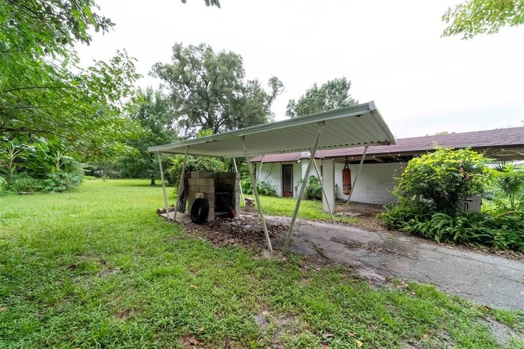 Activo con contrato: $165,000 (2 camas, 2 baños, 1354 Pies cuadrados)