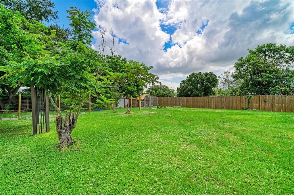 Activo con contrato: $435,000 (5 camas, 0 baños, 3422 Pies cuadrados)