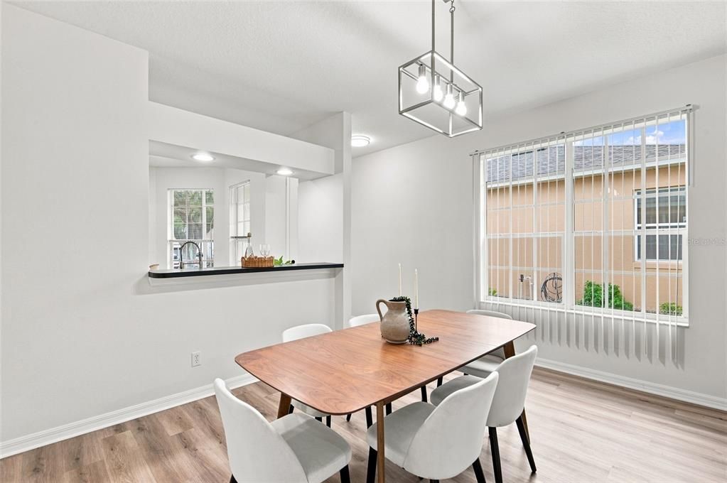 For Sale: $299,900 (3 beds, 2 baths, 1471 Square Feet)