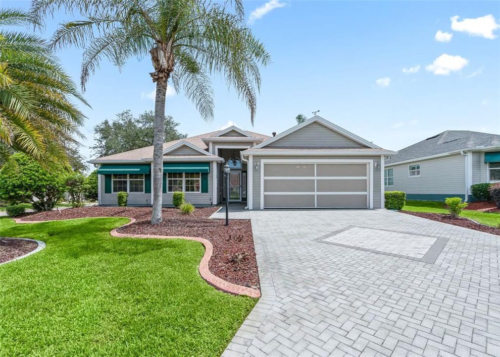 For Sale: $400,000 (3 beds, 2 baths, 1761 Square Feet)