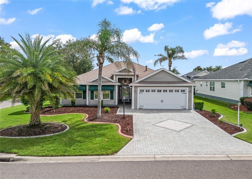 For Sale: $400,000 (3 beds, 2 baths, 1761 Square Feet)
