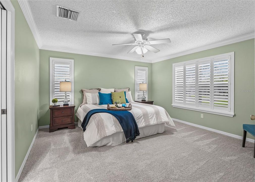 For Sale: $400,000 (3 beds, 2 baths, 1761 Square Feet)