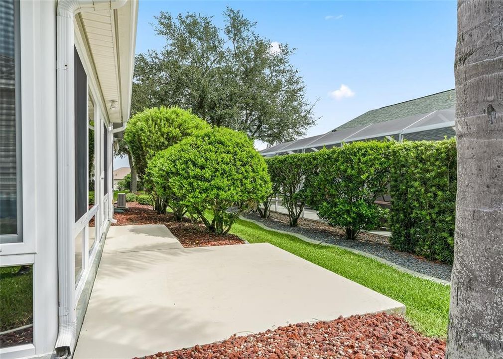 For Sale: $400,000 (3 beds, 2 baths, 1761 Square Feet)