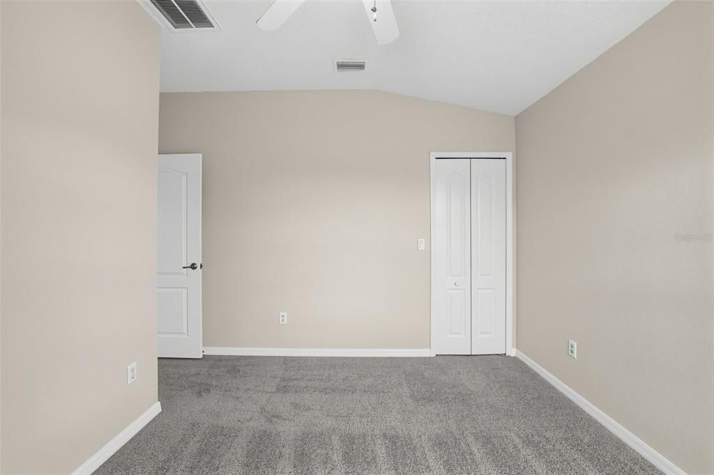 For Sale: $314,900 (4 beds, 2 baths, 1979 Square Feet)