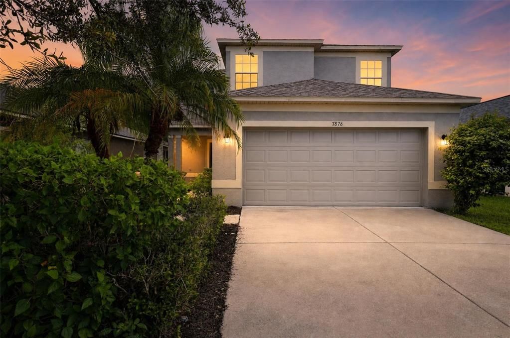 For Sale: $314,900 (4 beds, 2 baths, 1979 Square Feet)