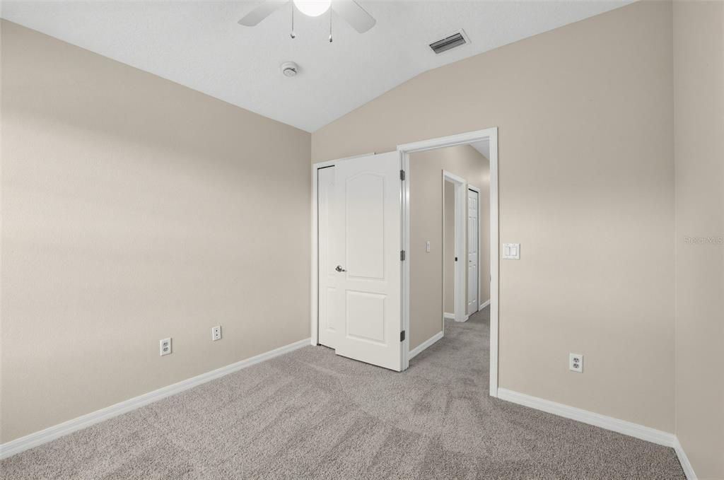 For Sale: $314,900 (4 beds, 2 baths, 1979 Square Feet)
