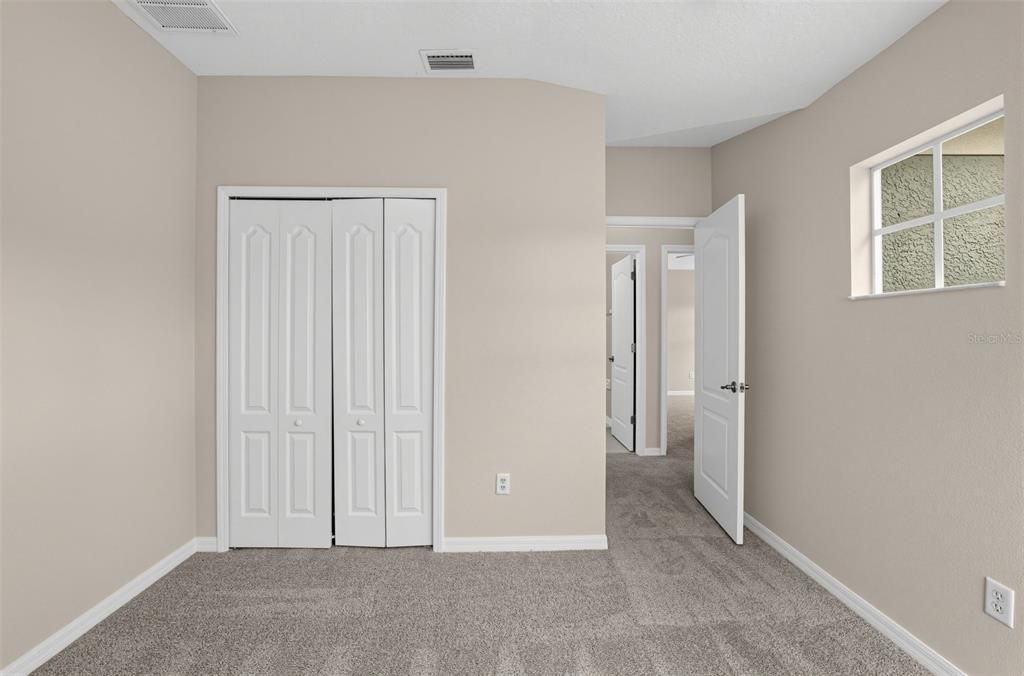 For Sale: $314,900 (4 beds, 2 baths, 1979 Square Feet)