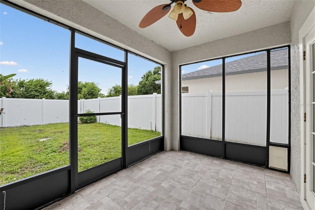 For Sale: $314,900 (4 beds, 2 baths, 1979 Square Feet)