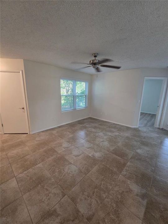 For Rent: $1,750 (2 beds, 1 baths, 851 Square Feet)