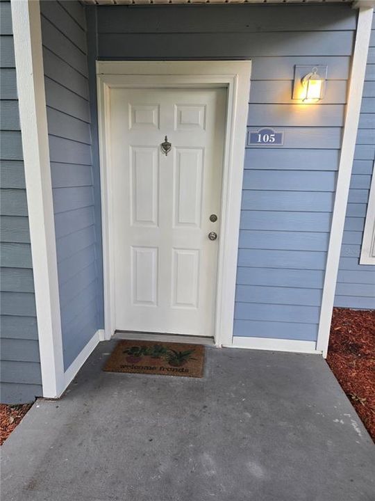 For Rent: $1,750 (2 beds, 1 baths, 851 Square Feet)