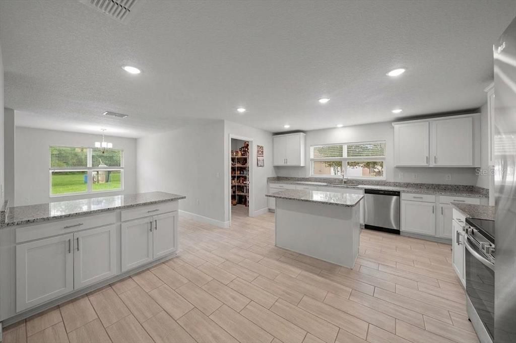 For Sale: $534,900 (4 beds, 3 baths, 2999 Square Feet)