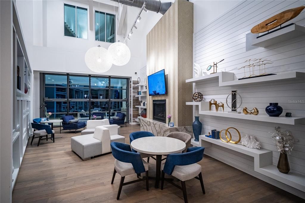 En Venta: $745,000 (4 camas, 3 baños, 3070 Pies cuadrados)